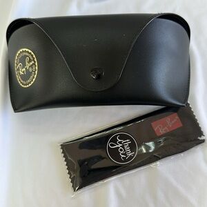 Ray-Ban Black Eyeglass/Sunglass Case new with Cleaning Cloth & Belt Loop